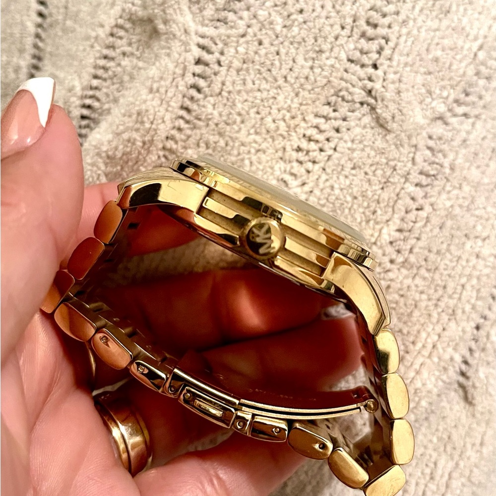 !SOLD!!!! Watch Michael Kors